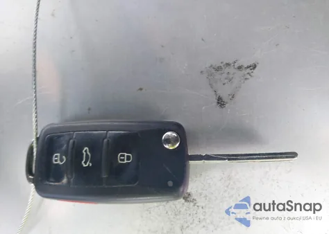 2016 Volkswagen Passat 1.8T S z USA, uszkodzony, nr VIN 1VWAS7A30GC009173